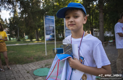 Помогаторы-хранители здоровья получают призы