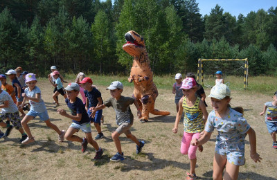 Железное здоровье наших малышей побеждает даже динозавров