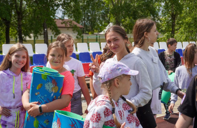 Когда твой друг увлечен йогой и гимнастикой - начать заниматься этим большой компанией гораздо проще! Когда рядом есть такая "батарейка" - настрой приходит сам собой!